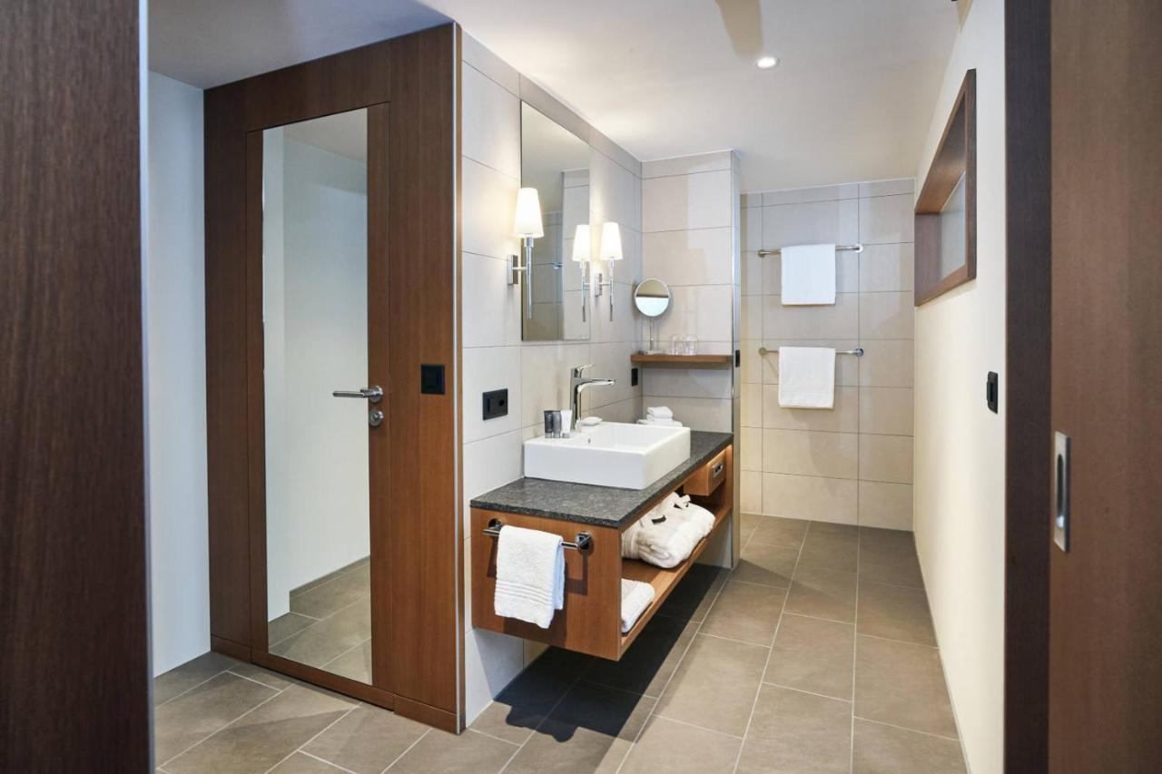 Belvedere Strandhotel Spiez Bagian luar foto