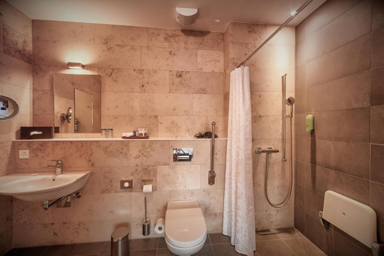 Belvedere Strandhotel Spiez Bagian luar foto