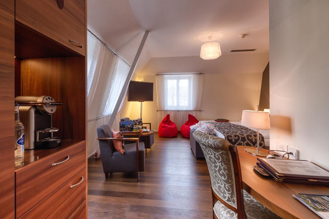 Belvedere Strandhotel Spiez Bagian luar foto
