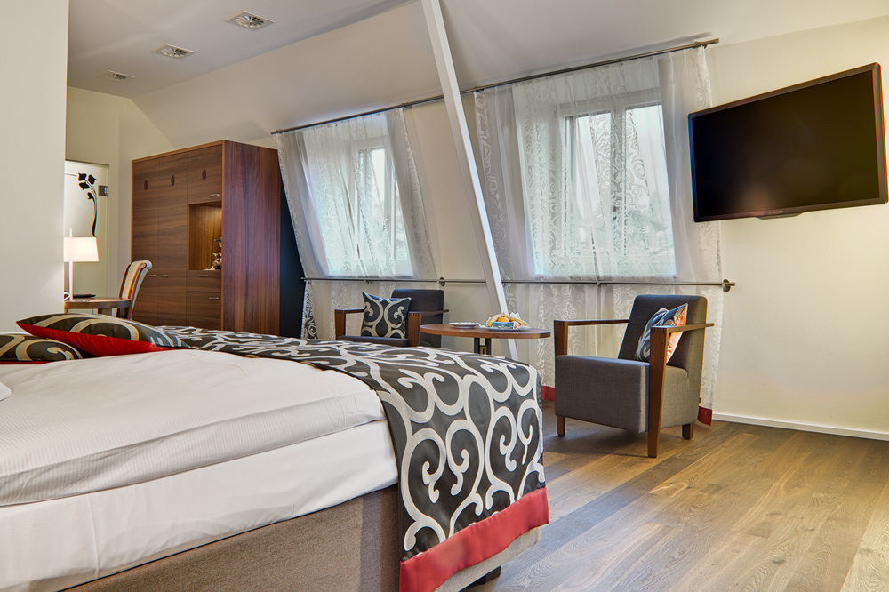 Belvedere Strandhotel Spiez Bagian luar foto
