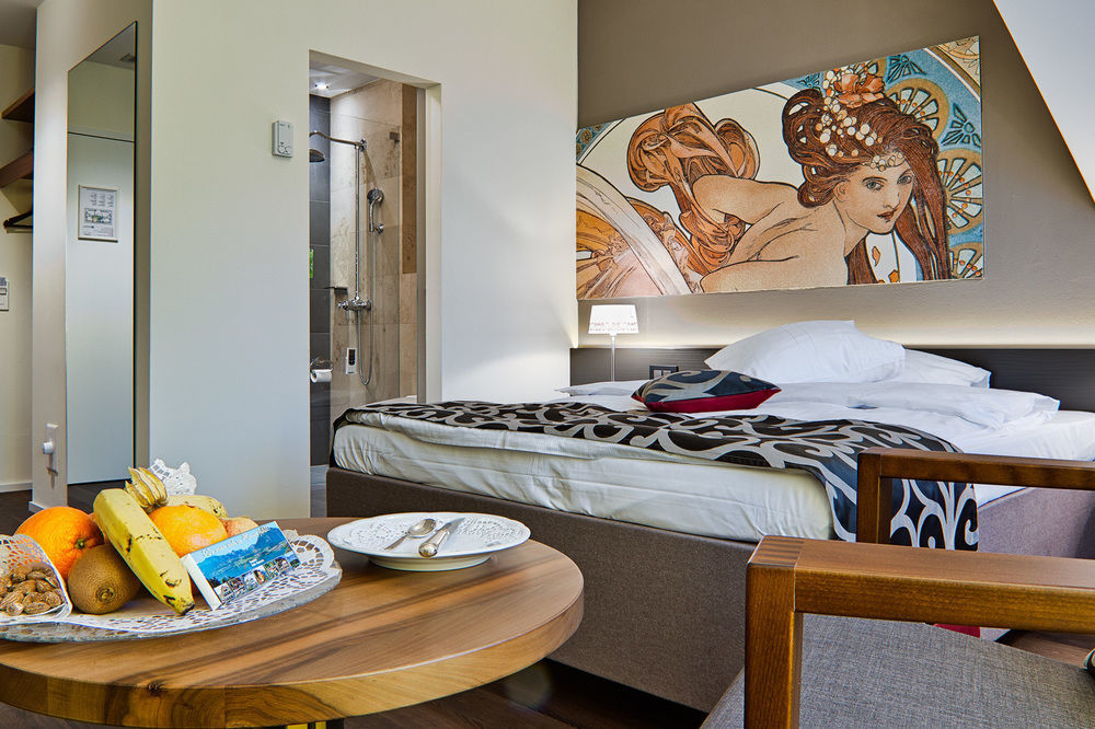 Belvedere Strandhotel Spiez Bagian luar foto