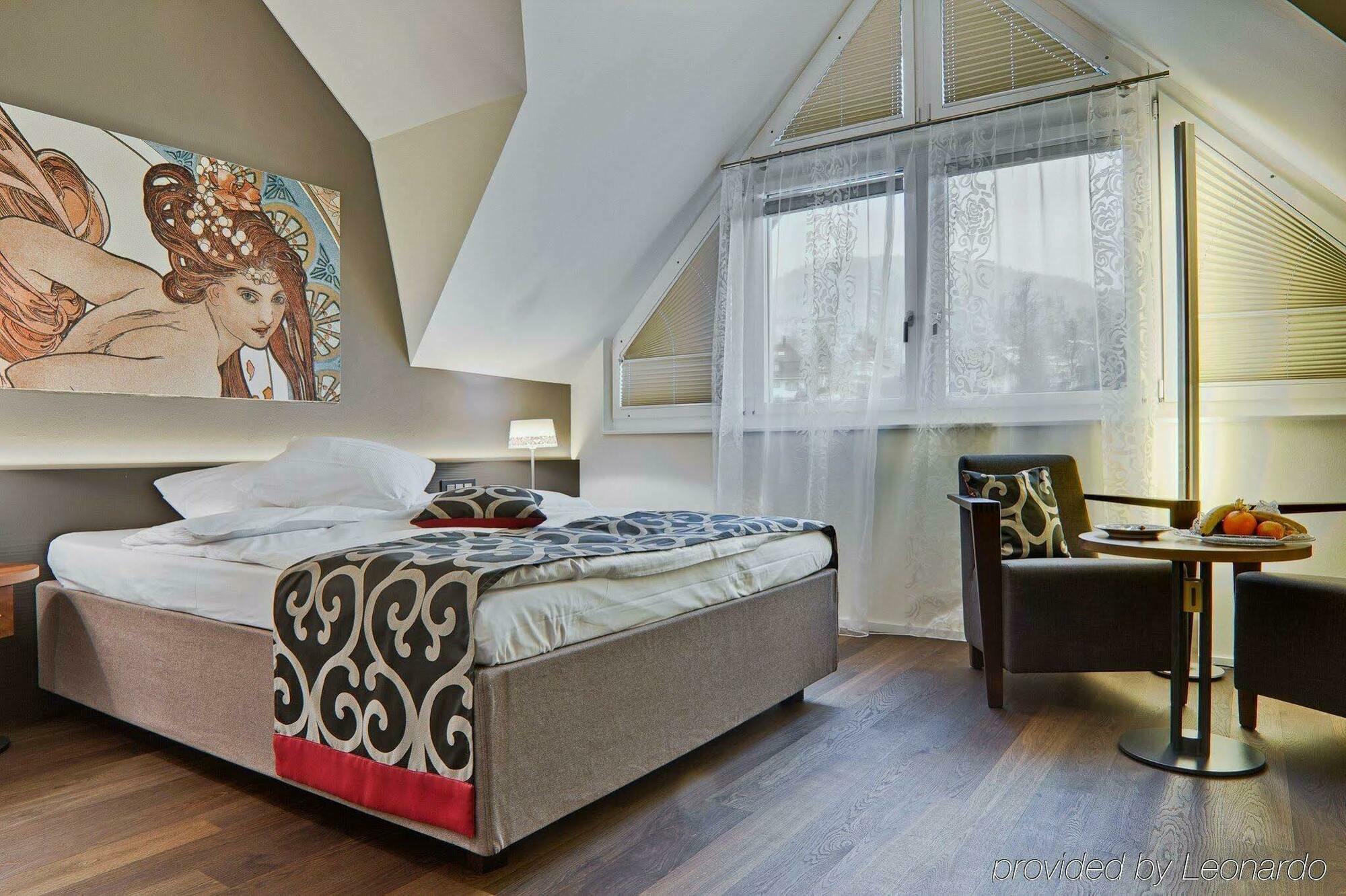 Belvedere Strandhotel Spiez Bagian luar foto